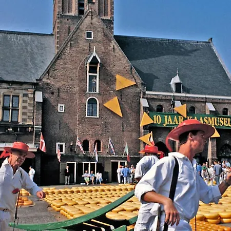 Hotelhuisje #f * Warmenhuizen