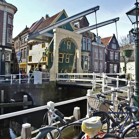Hotelhuisje #f * Warmenhuizen