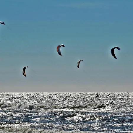 Hotelhuisje #f Holiday home *