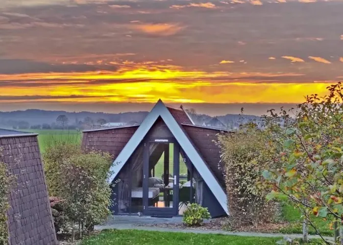 Hotelhuisje #f * Warmenhuizen