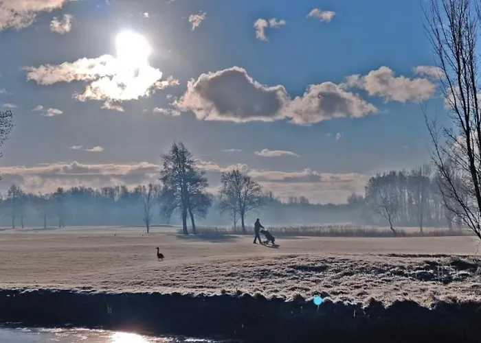 Hotelhuisje #f * Warmenhuizen