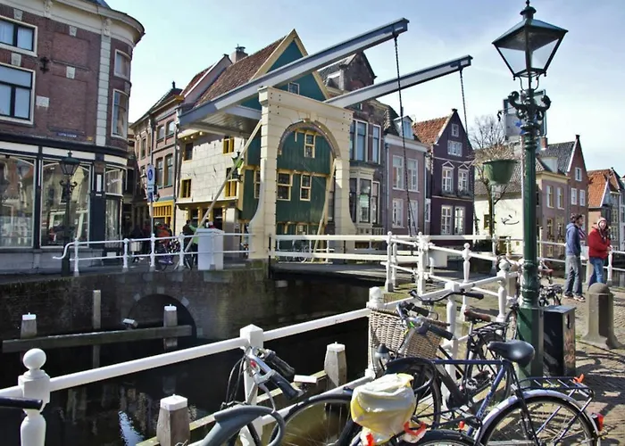 Hotelhuisje #f * Warmenhuizen