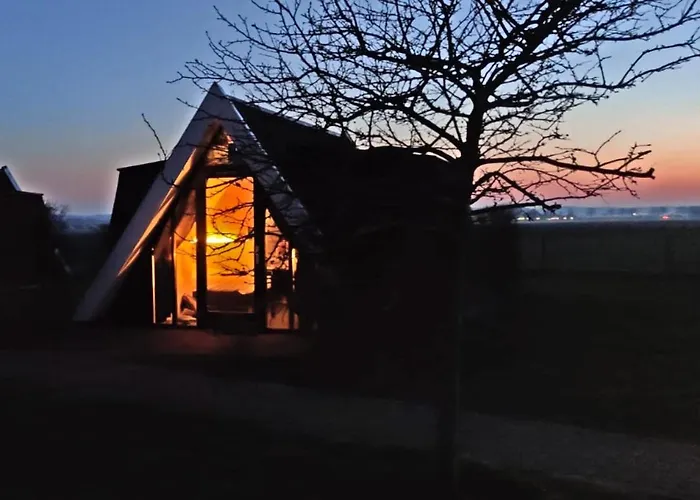 Hotelhuisje #f * Warmenhuizen