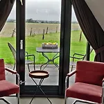Hotelhuisje #f Hébergement de vacances