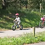 Hotelhuisje #f * Warmenhuizen