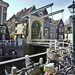 Hotelhuisje #f * Warmenhuizen