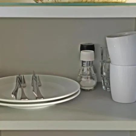Hotelhuisje #f Nyaraló Warmenhuizen