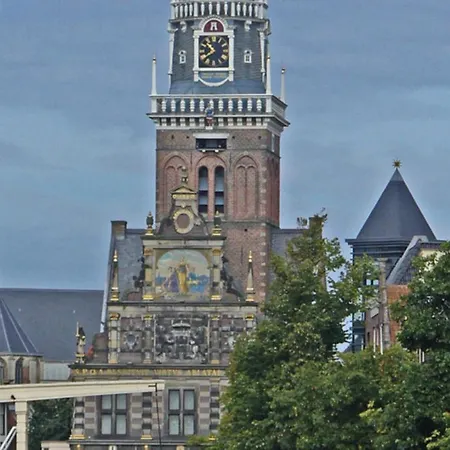 Hotelhuisje #f * Warmenhuizen
